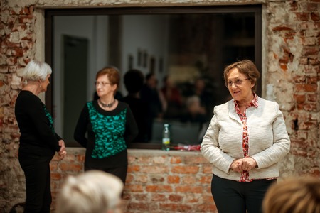 Klekljane čipke Rezke Kordež in Sekcije Lipa Ravne pri Društvu klekljaric Koroške  odprtje občasne razstave (6)